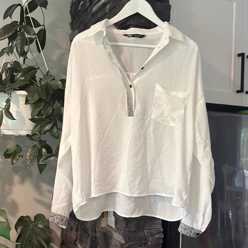 Zara blouse with leopard print detail